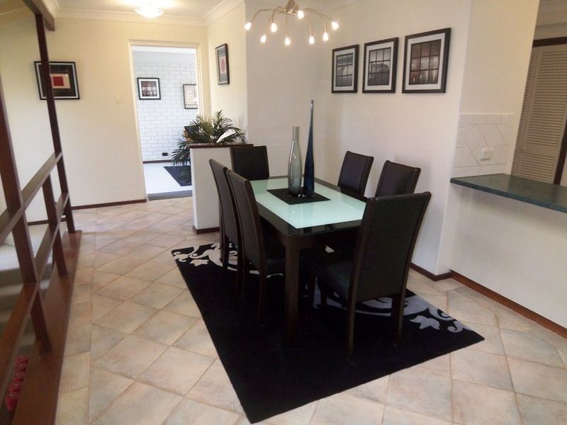 100 Janis Street, Halls Head WA 6210