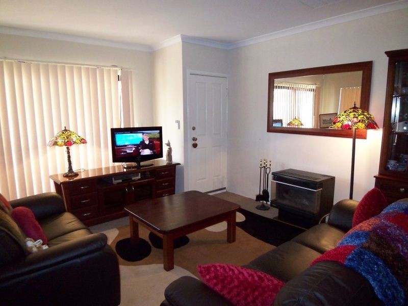 1/3 Blossom Place, Coodanup WA 6210