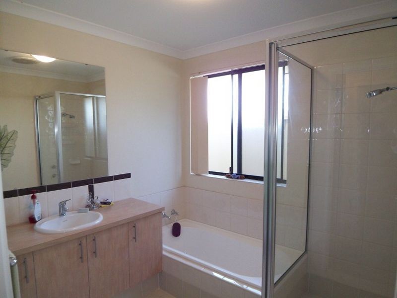 1/3 Blossom Place, Coodanup WA 6210