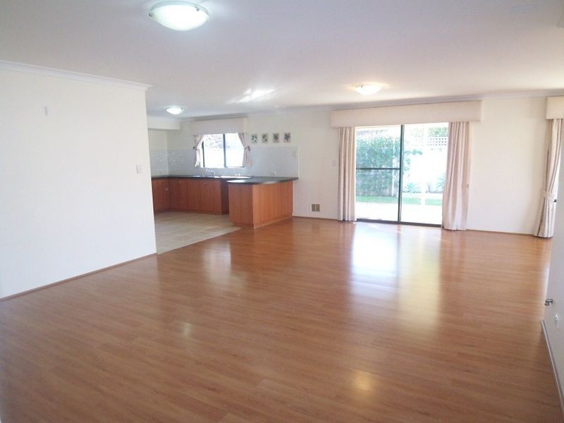 20 Killarney Retreat, Meadow Springs WA 6210