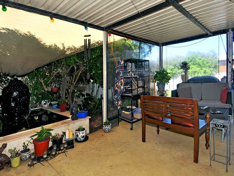 16 Lambourne Place, Halls Head WA 6210