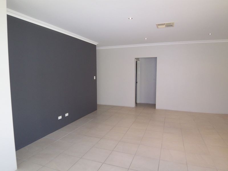 20 Lord Hobart Drive, Madora Bay WA 6210