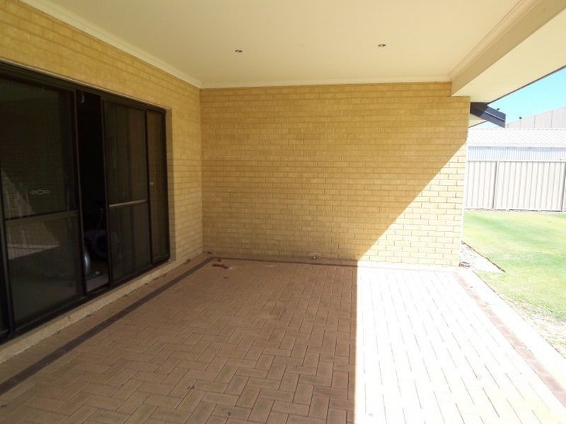 20 Lord Hobart Drive, Madora Bay WA 6210