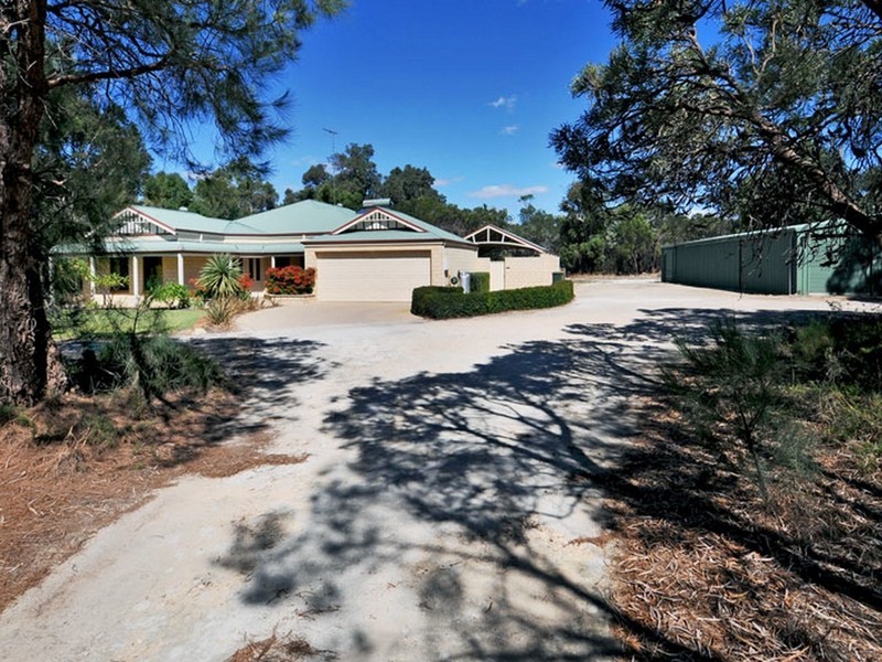 64 Marginata Road, Barragup WA 6210