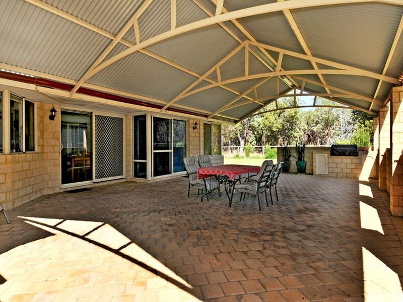 64 Marginata Road, Barragup WA 6210
