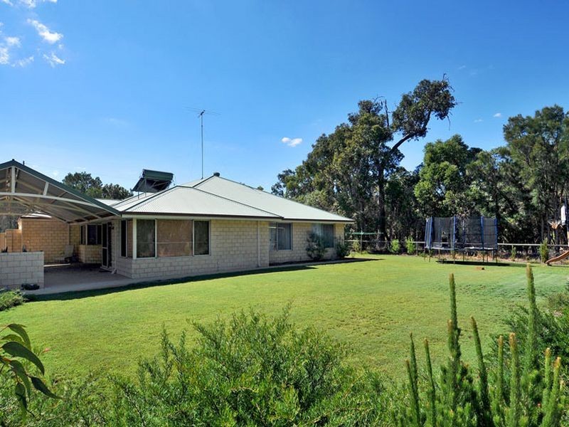 64 Marginata Road, Barragup WA 6210