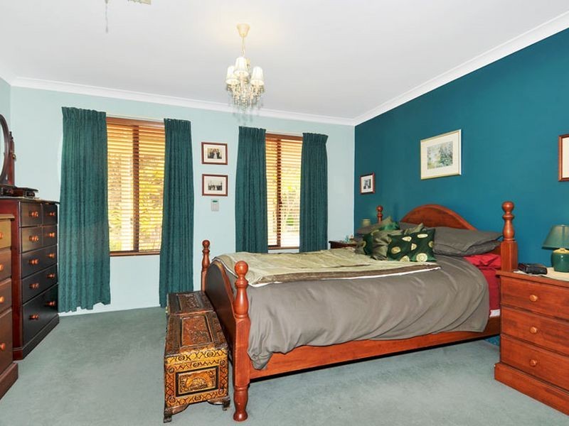 64 Marginata Road, Barragup WA 6210