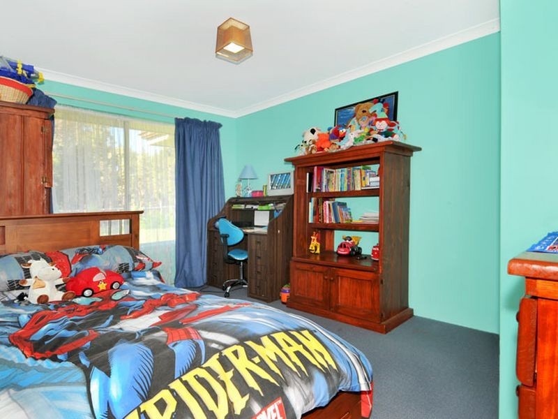 64 Marginata Road, Barragup WA 6210