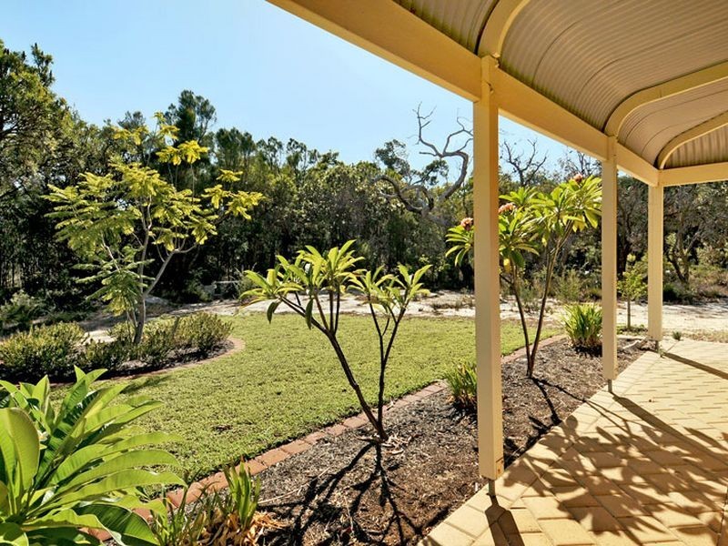 64 Marginata Road, Barragup WA 6210