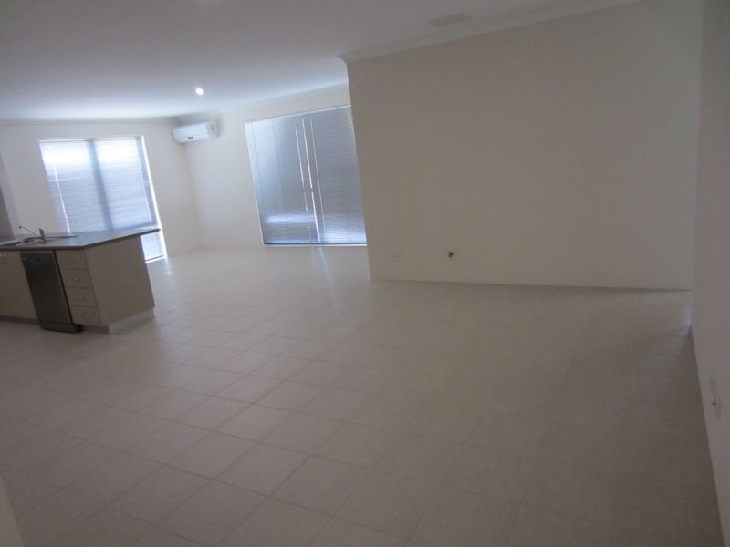 46 Highland Crescent, Meadow Springs WA 6210