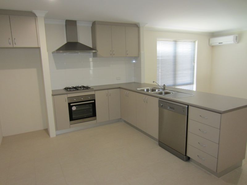 46 Highland Crescent, Meadow Springs WA 6210