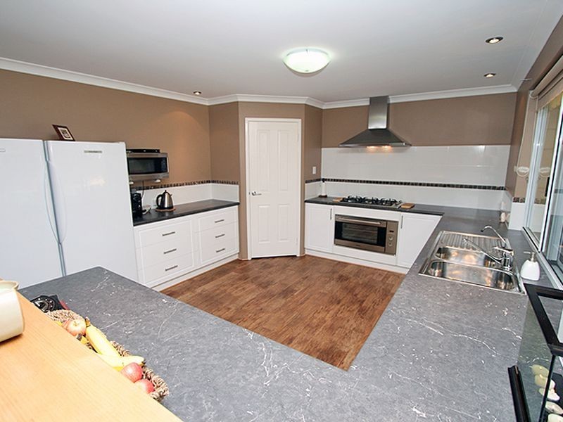 29 Balwina Road, Greenfields WA 6210