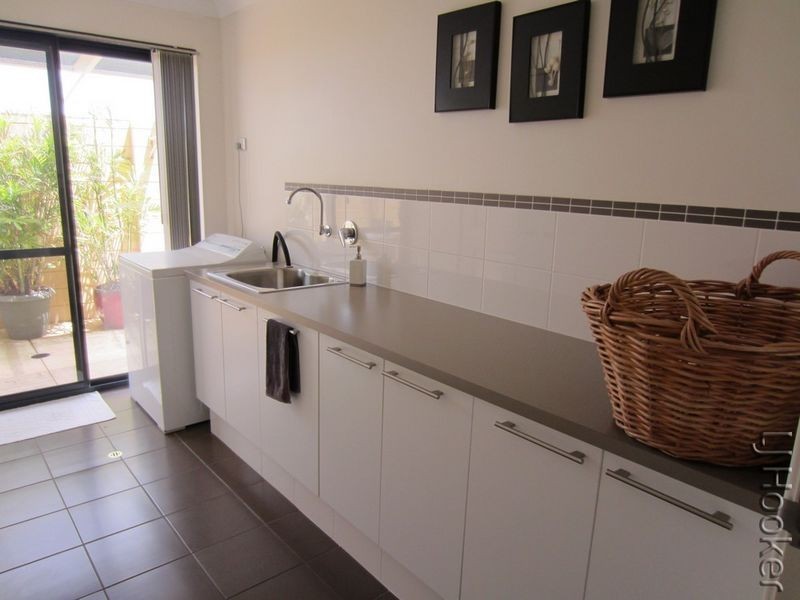 9 Abercrombie Rise, Madora Bay WA 6210