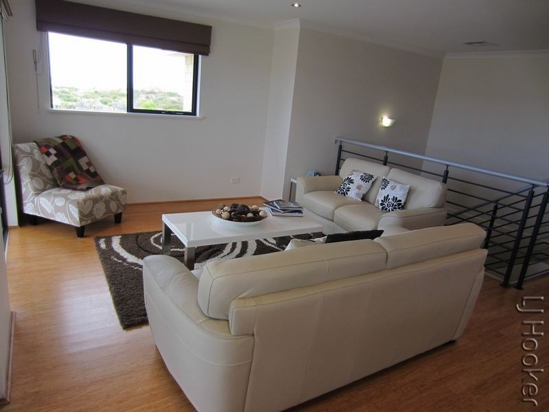 9 Abercrombie Rise, Madora Bay WA 6210