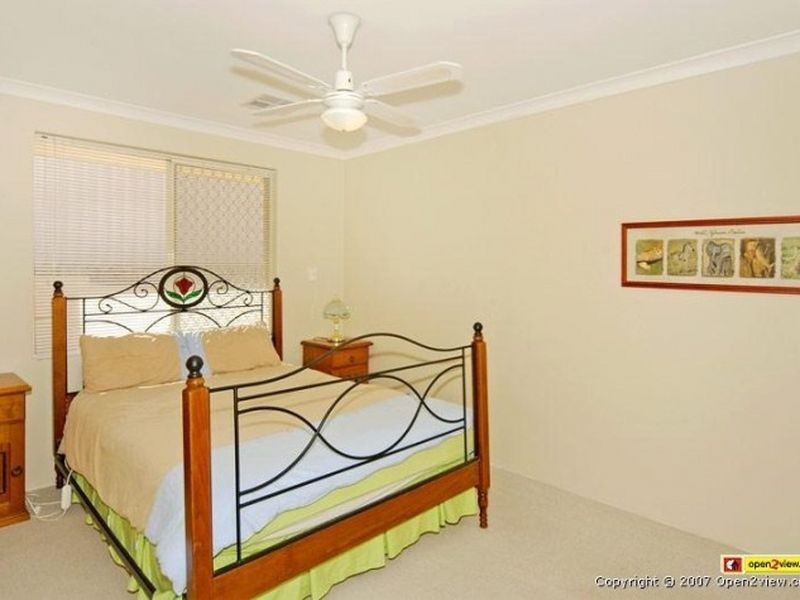 7 Staunton Rise, Halls Head WA 6210