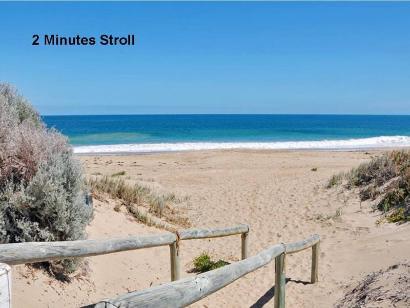 11 Swiftshire Road, Madora Bay WA 6210