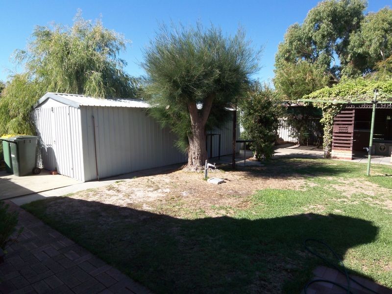 11 Swiftshire Road, Madora Bay WA 6210