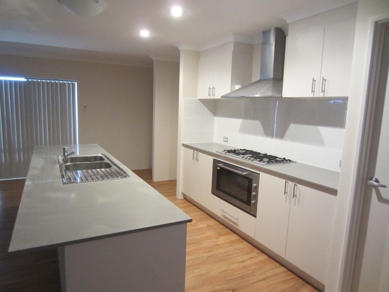 25 Waterview Way, Singleton WA 6175