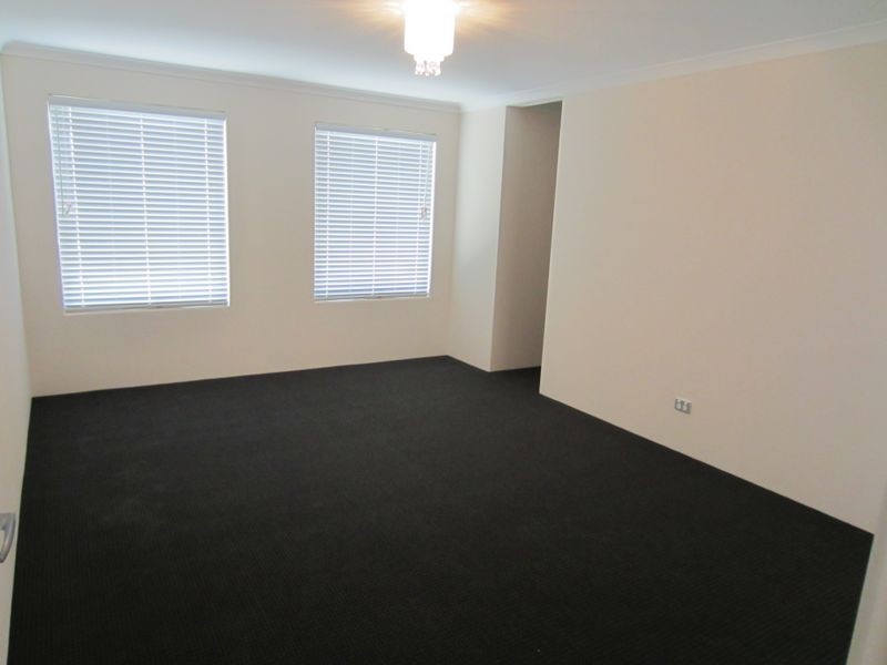 25 Waterview Way, Singleton WA 6175