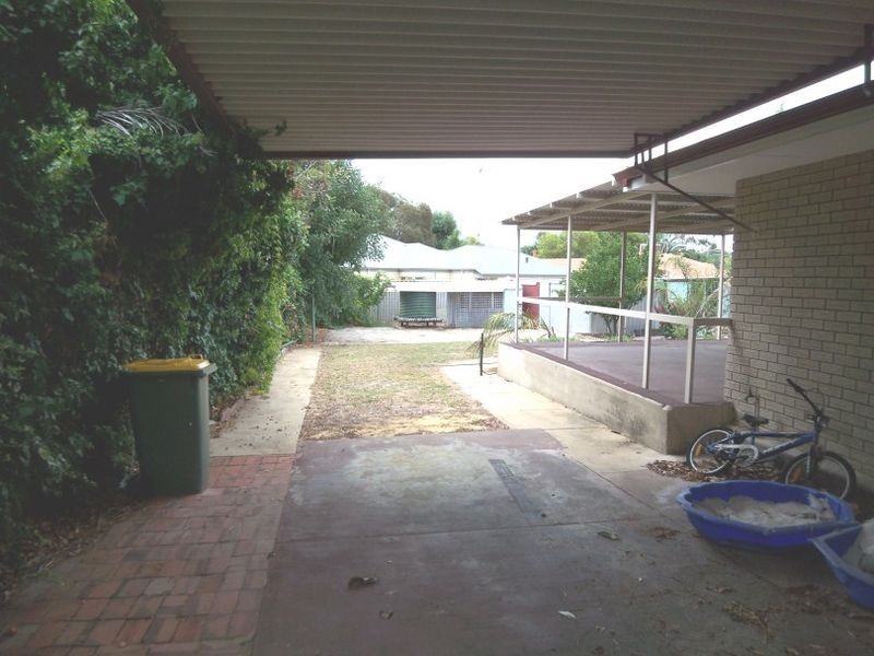 2 Luckhurst Drive, Mandurah WA 6210