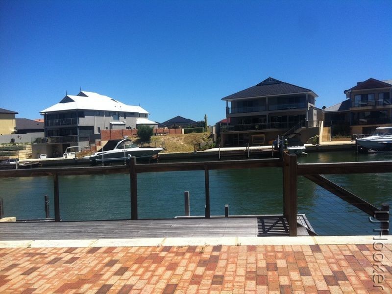 30/3 Piccolo Place, Halls Head WA 6210