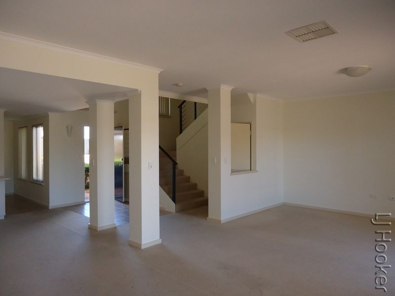 30/3 Piccolo Place, Halls Head WA 6210