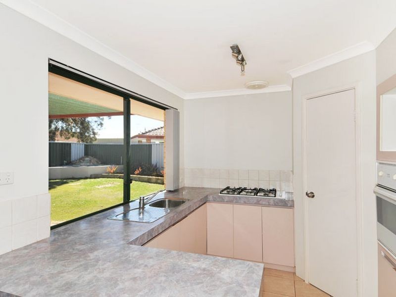 8 Oakover Turn, Greenfields WA 6210