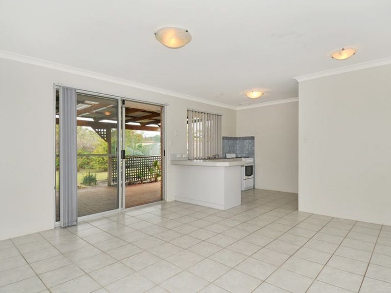 13 Revesby Place, Coodanup WA 6210