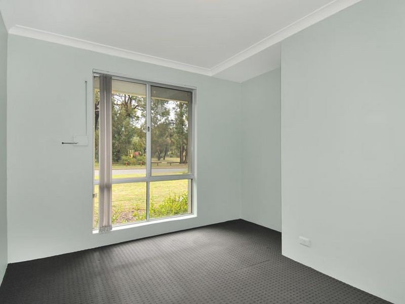 13 Revesby Place, Coodanup WA 6210