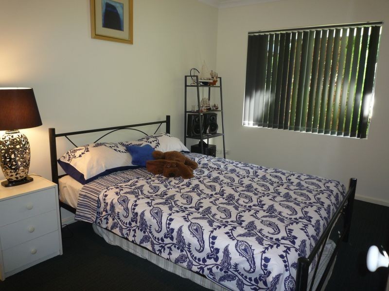 30 Silvertop Avenue, Halls Head WA 6210