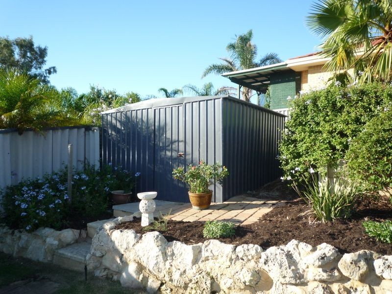 30 Silvertop Avenue, Halls Head WA 6210