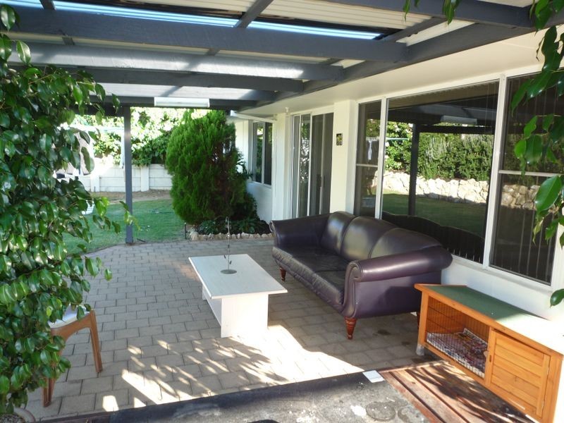 30 Silvertop Avenue, Halls Head WA 6210