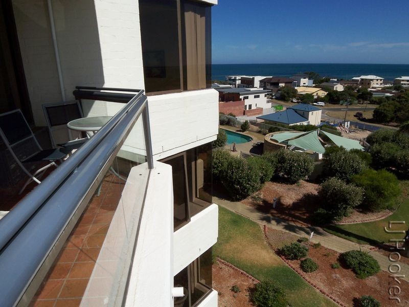 14/6A Valley Road, Halls Head WA 6210