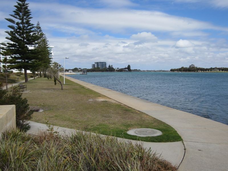 1a 23 Galileo Loop, Mandurah WA 6210