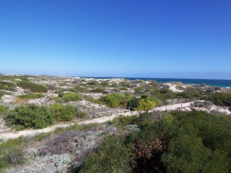 10 Yanrey Street, Golden Bay WA 6174