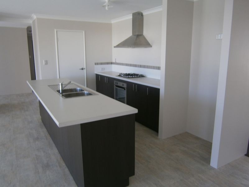 186 Yindana Blvd, Lakelands WA 6180