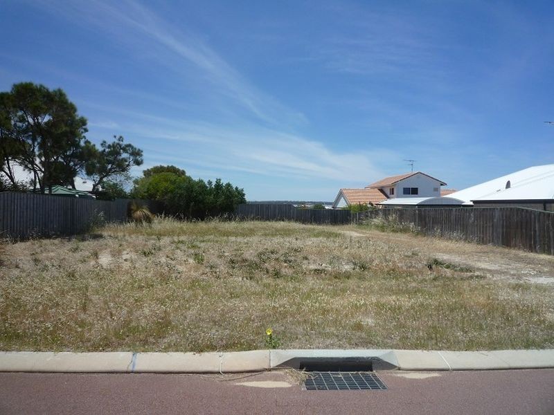 34 Buckingham Drive, Wannanup WA 6210