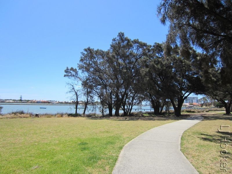 18 Heron Street, Dudley Park WA 6210