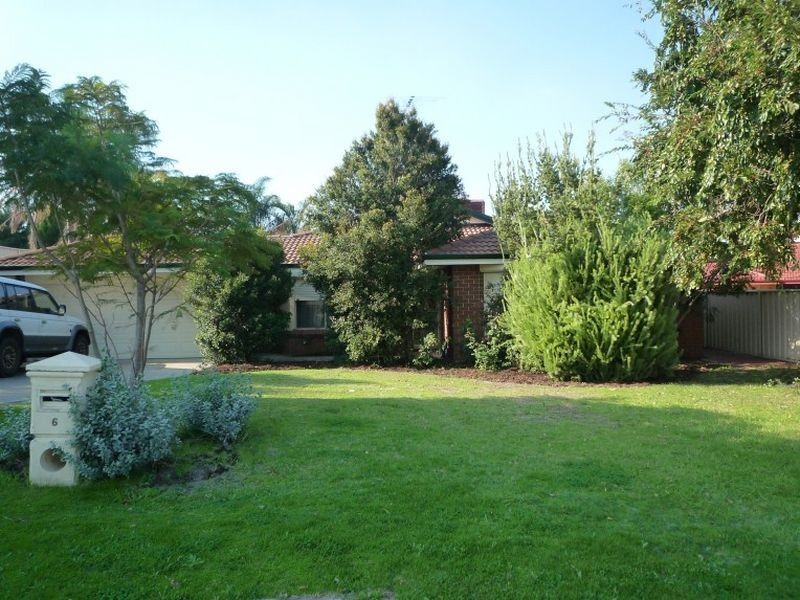 6 Rosebud Place, Halls Head WA 6210