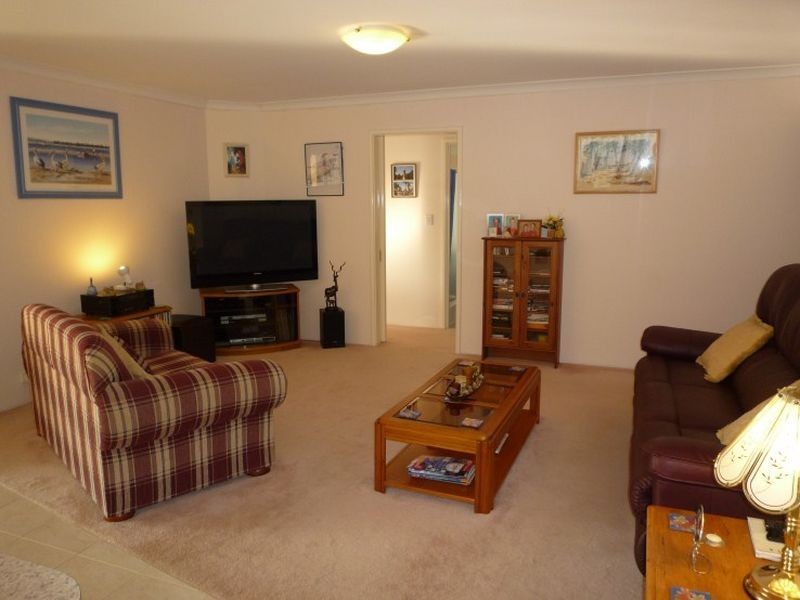 19 Floribunda Avenue, Halls Head WA 6210