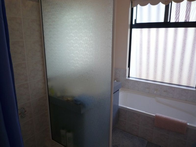 19 Floribunda Avenue, Halls Head WA 6210