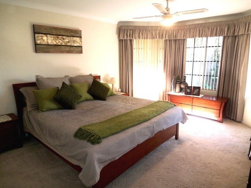 5 Pine Court, Meadow Springs WA 6210