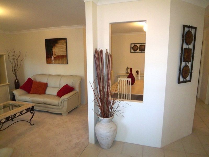 5 Pine Court, Meadow Springs WA 6210