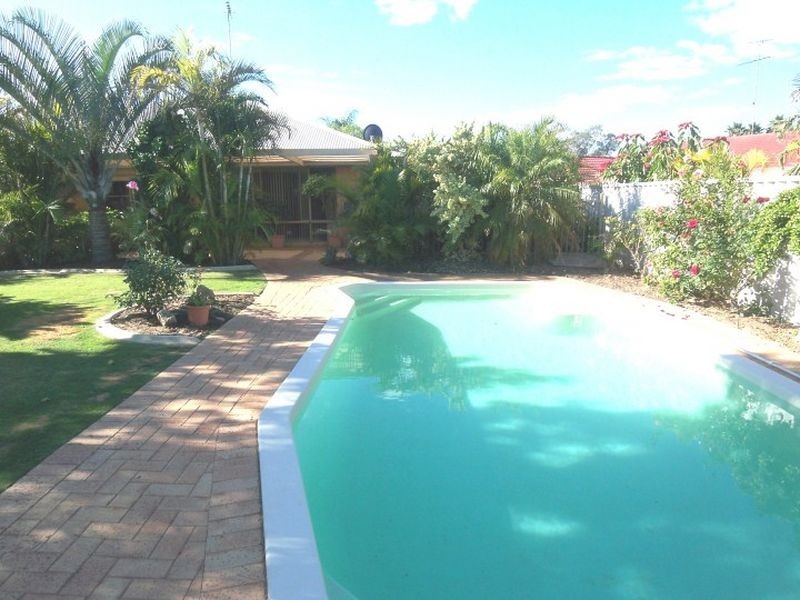 5 Pine Court, Meadow Springs WA 6210