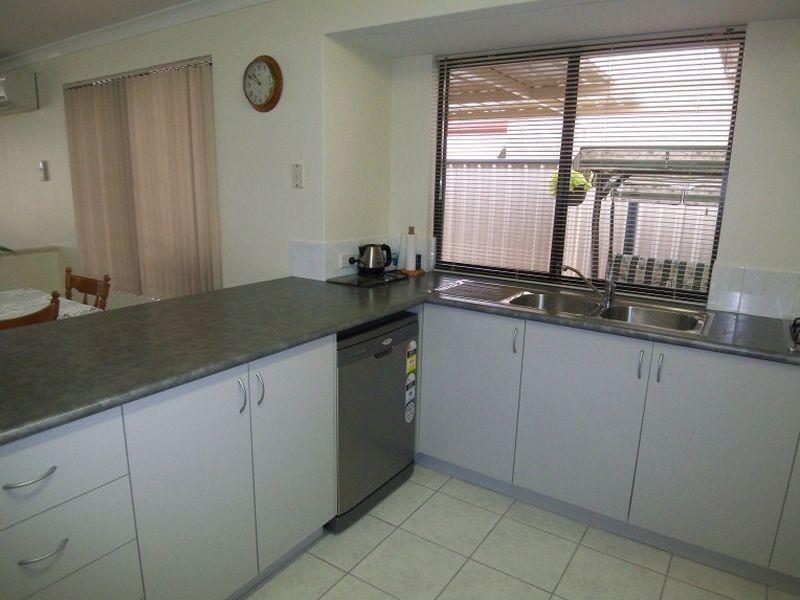 209 Oakmont Avenue, Meadow Springs WA 6210