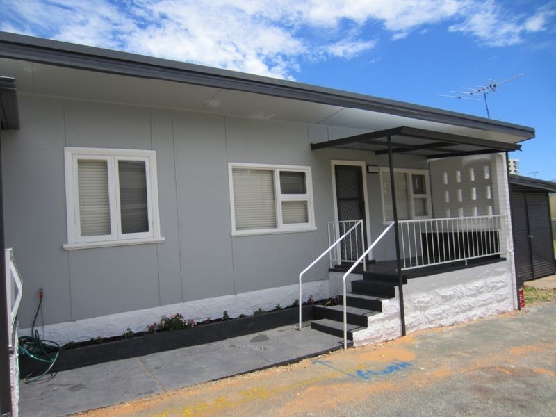 30 Janis Street, Halls Head WA 6210