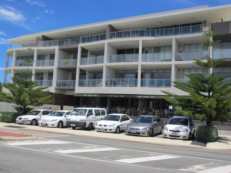 30 Janis Street, Halls Head WA 6210