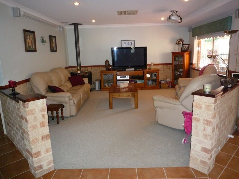 10 Boileau Place, San Remo WA 6210