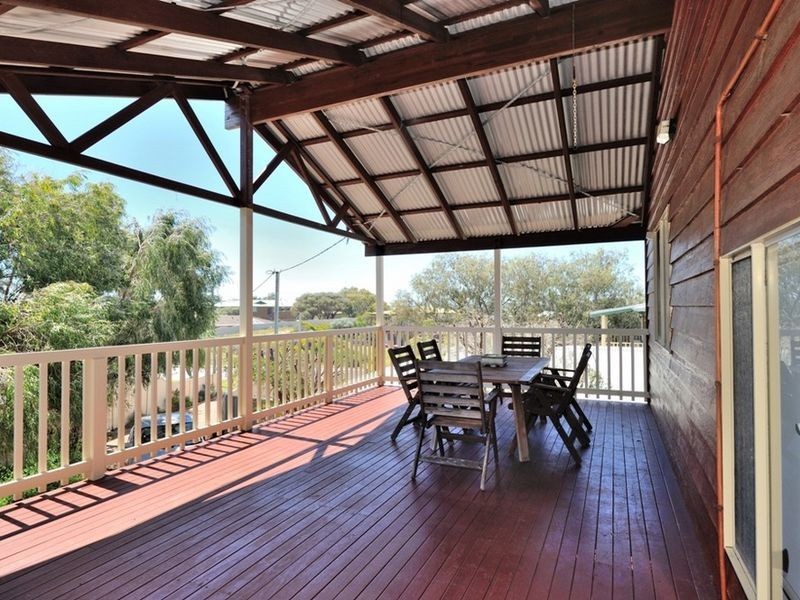 8B Edwards Street, Dawesville WA 6211