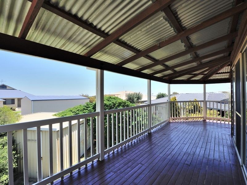 8B Edwards Street, Dawesville WA 6211